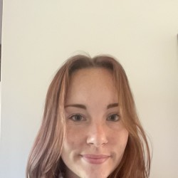 Claire Crossman (Associate Therapist)
